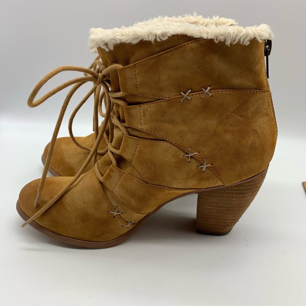 Not Rated Faux Fur Lined and Suede Brown Lace Front Zip Heel Boots Sz 8 - Picture 6 of 15